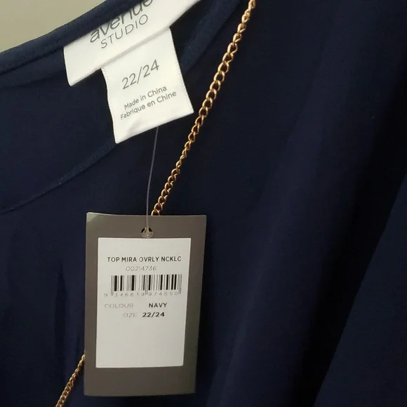 NWT Avenue Navy Overlay V-Neck Removable Tassel Necklace Blouse - Picture 7 of 9